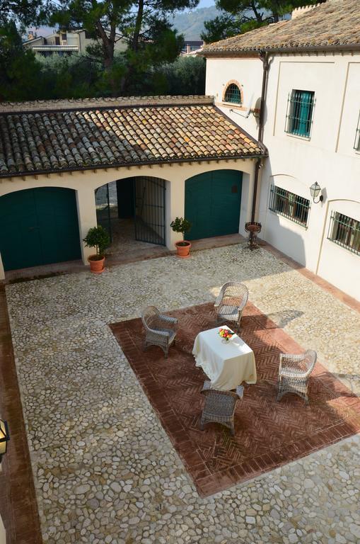 Villa Montanari Rosati Porto San Giorgio Buitenkant foto